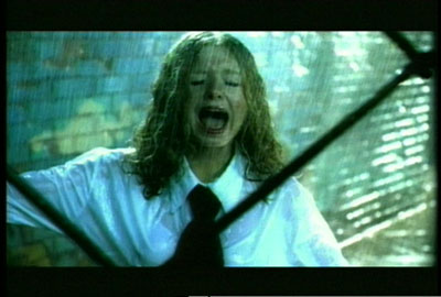 Lena, dans le clip Lena, dans le clip