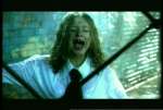 Lena, dans le clip 